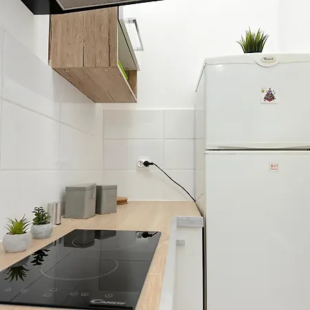 Gamma 10 Min To Old Town Privatunterkunft *